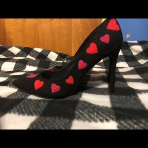 7.5 JustFab Heart Heels